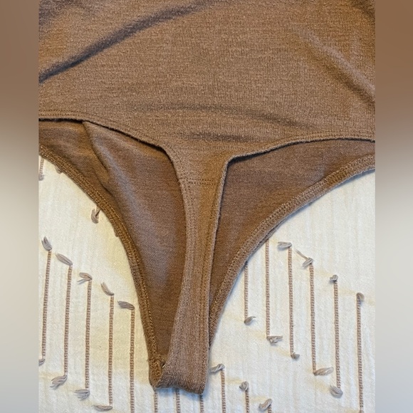 Abercrombie and fitch tan wrap long sleeve bodysuit S - Picture 5 of 6